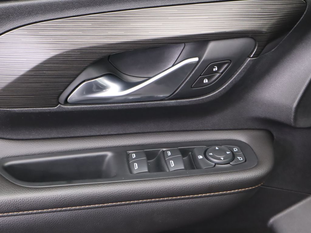 Thumbnail: 2020 GMC Terrain - 23