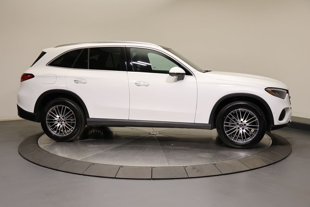 Thumbnail: 2026 Mercedes-Benz GLC - 8
