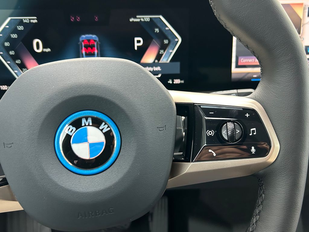 2025 BMW iX xDrive50 21