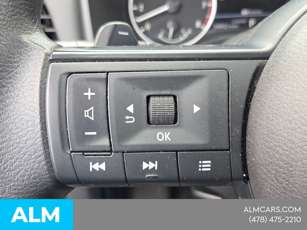 Used 2024 Silver Nissan S image 25