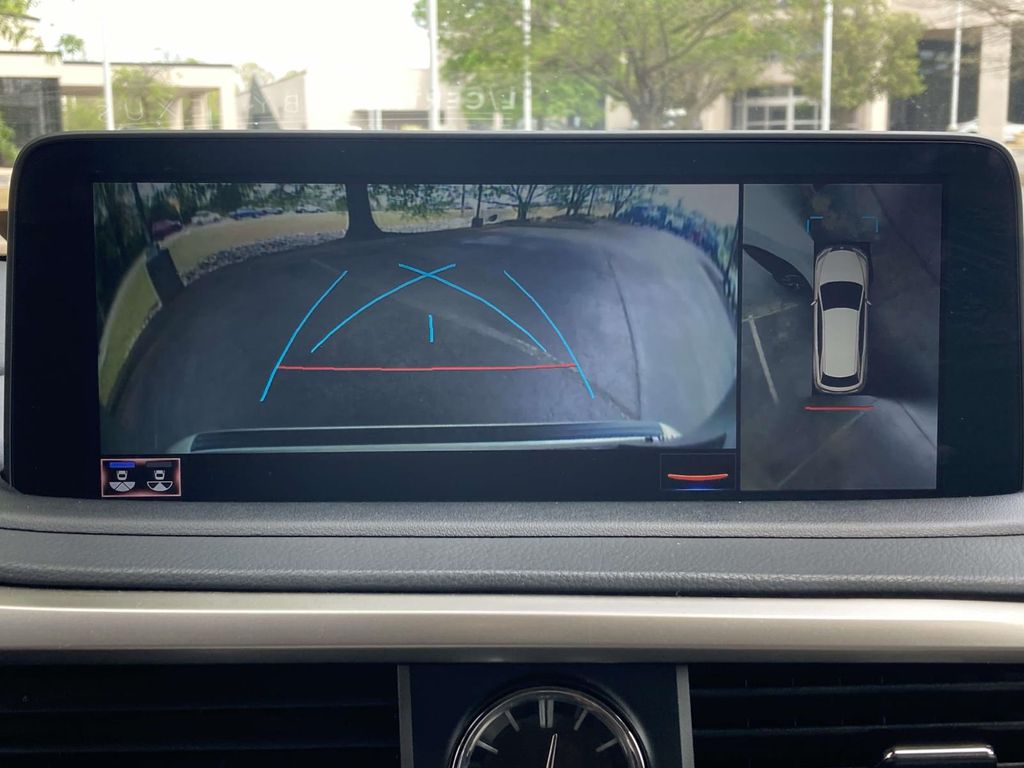 Certified Used 2022  Lexus 350 image 15