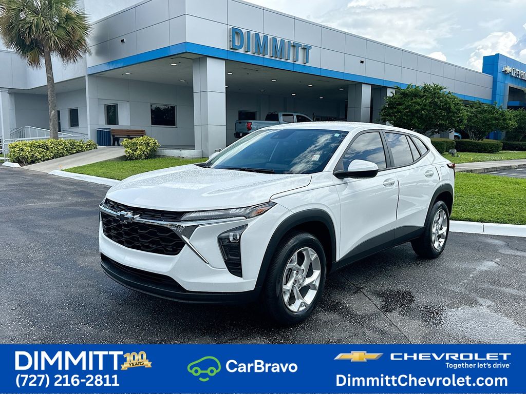Summit White 2024 Chevrolet Trax SUV / Crossover Front-Wheel Drive 6-Speed Automatic