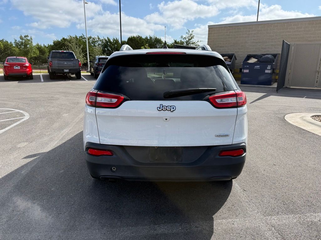 Thumbnail: 2017 Jeep Cherokee - 5