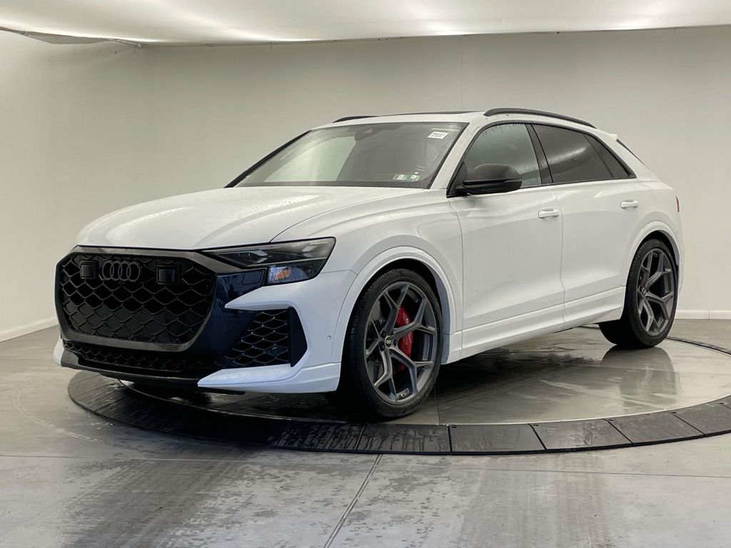 2025 Audi RS Q8 4.0T quattro Performance