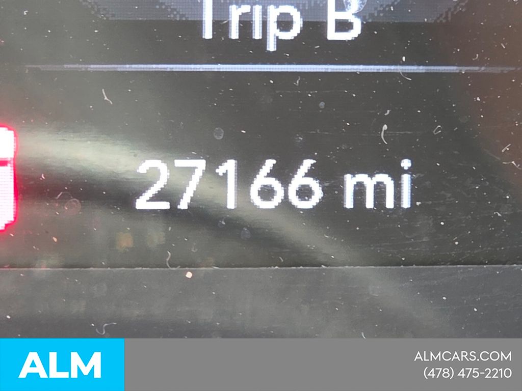 Used 2025 White Jeep Sport S image 27
