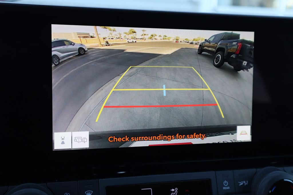 Thumbnail: 2025 Toyota Grand Highlander - 15