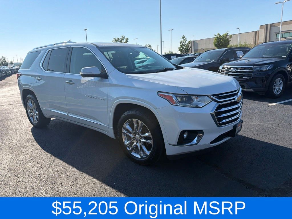White (Iridescent Pearl Tricoat) 2018 Chevrolet Traverse SUV / Crossover Four-Wheel Drive 9-Speed Automatic