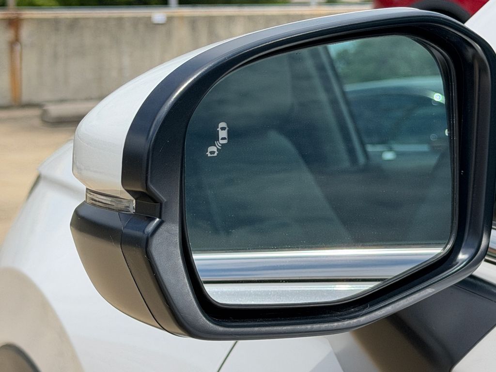 2025 Honda CR-V LX - Photo 19