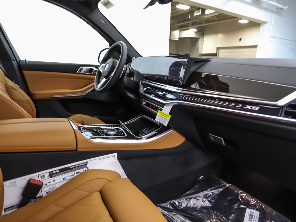 Thumbnail: 2026 BMW X5 - 29