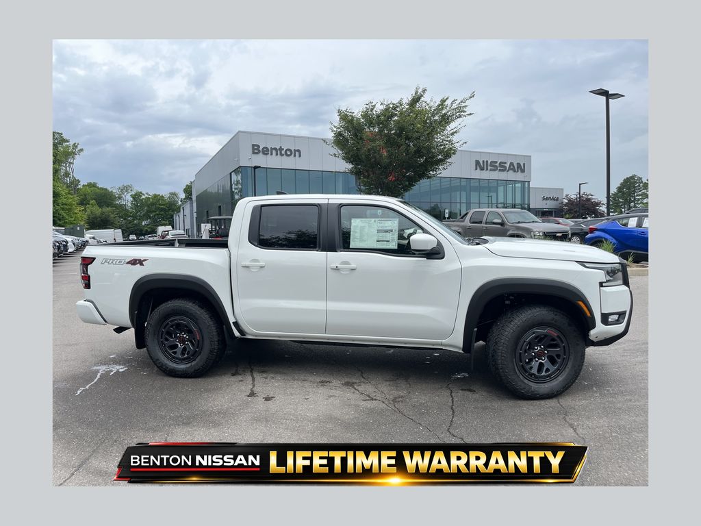 Glacier White 2026 Nissan Frontier PRO-4X Crew Cab 4WD Pickup Truck Four-Wheel Drive 9-Speed Automatic Overdrive
