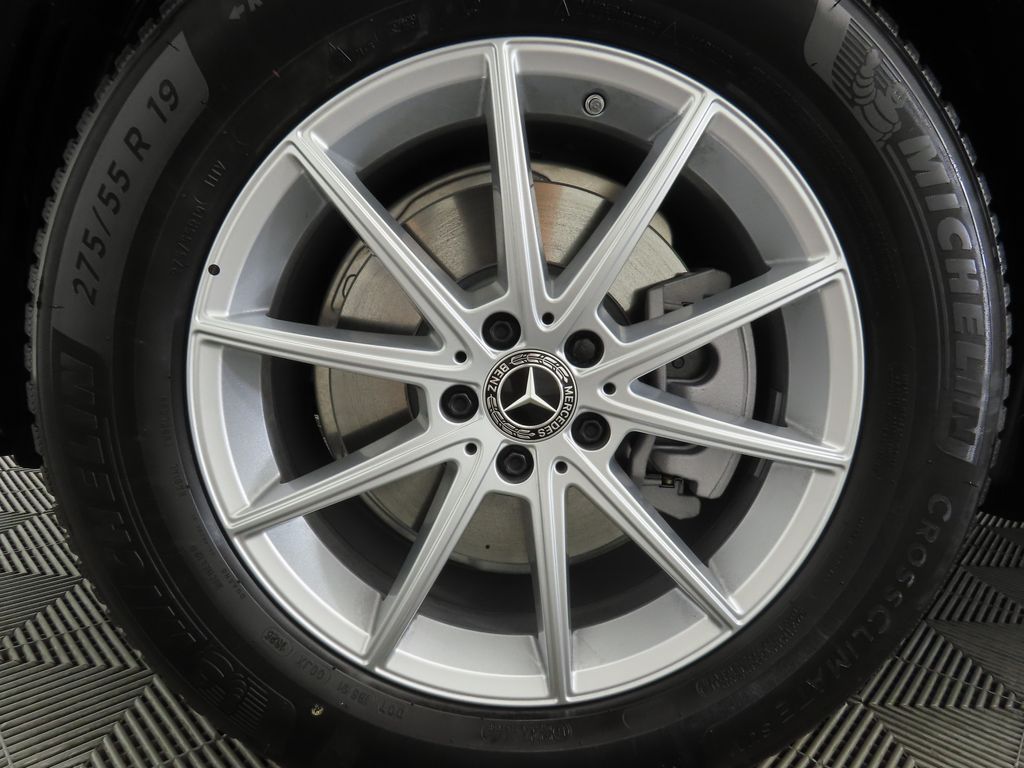 Thumbnail: 2026 Mercedes-Benz GLE - 30