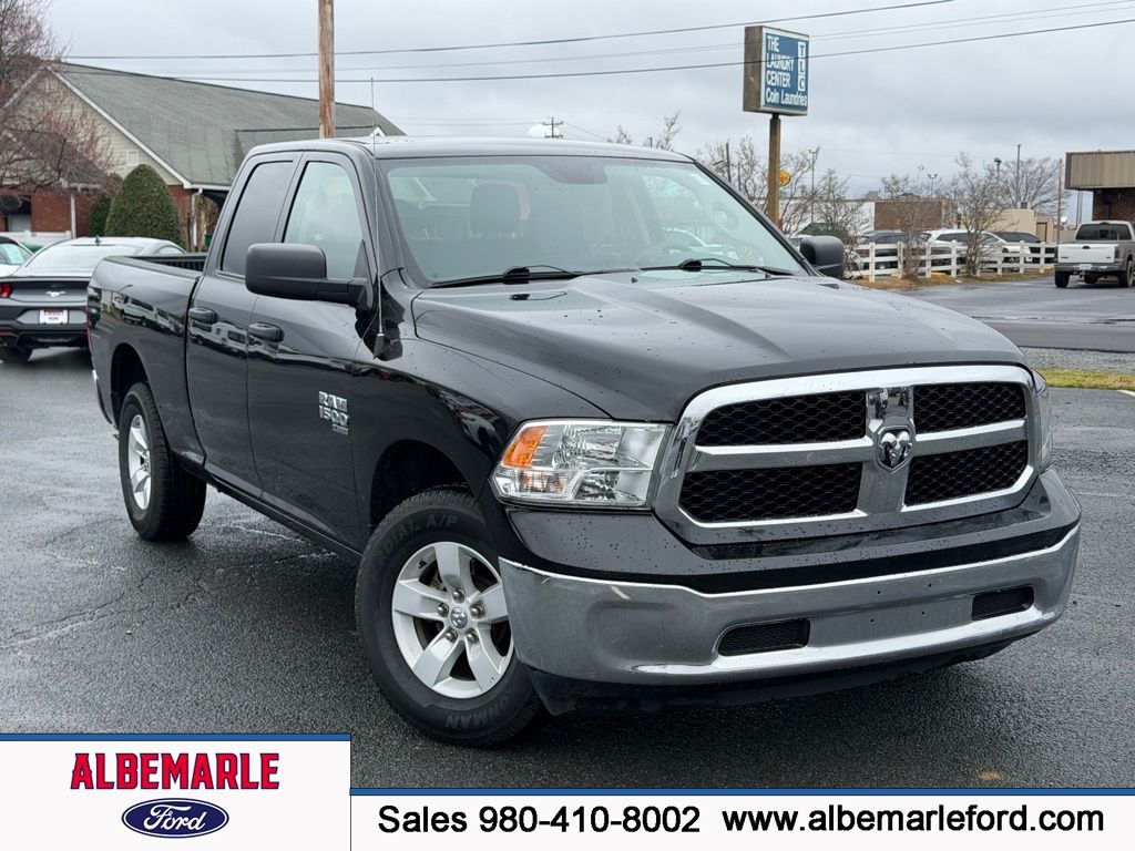 2024 RAM 1500 Classic SLT Quad Cab 4WD