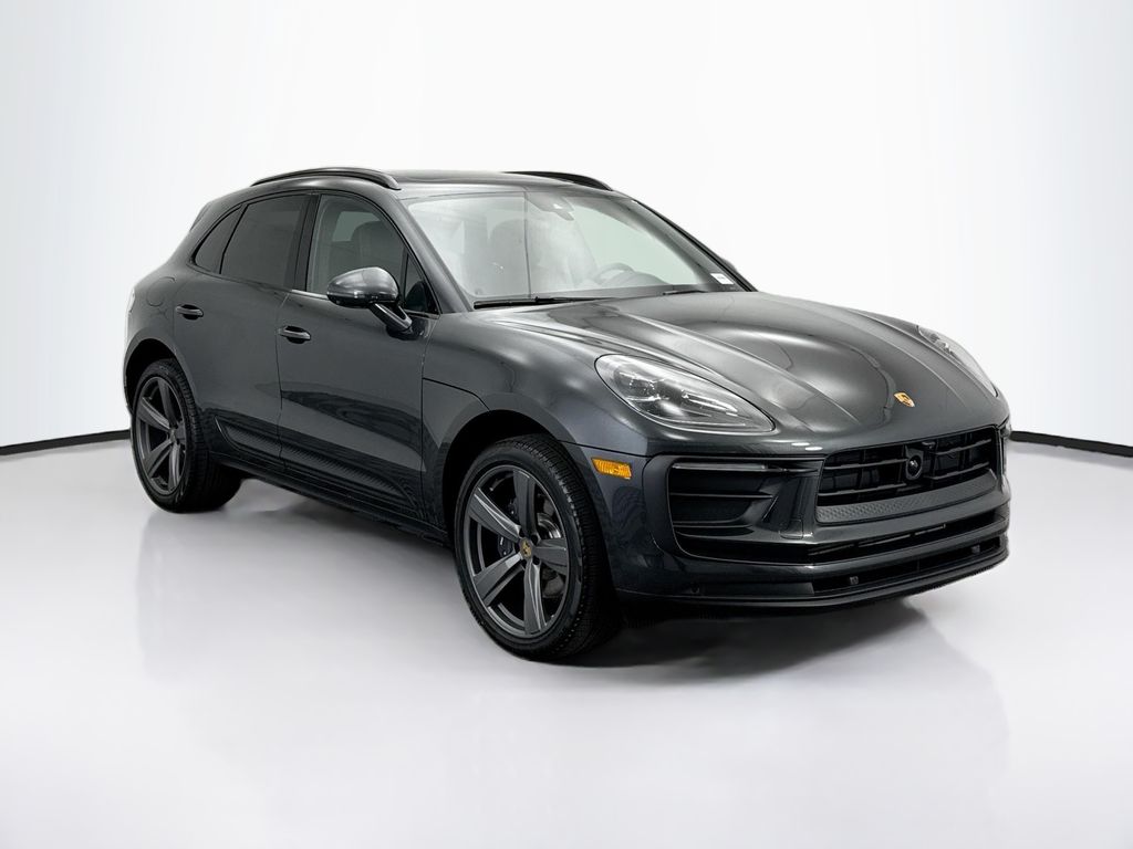 Thumbnail: 2026 Porsche Macan - 9