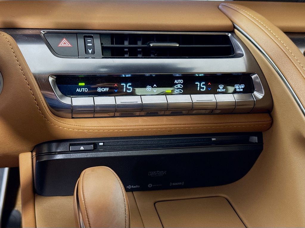 Thumbnail: 2018 Lexus LC - 16