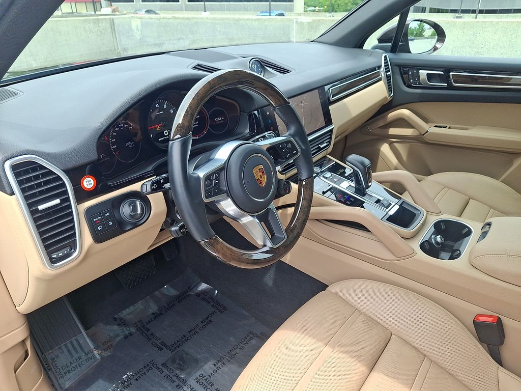 Thumbnail: 2023 Porsche Cayenne - 4