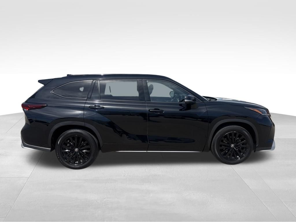 Used 2025 Toyota Highlander SUV