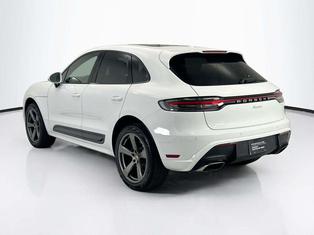 Thumbnail: 2023 Porsche Macan - 3