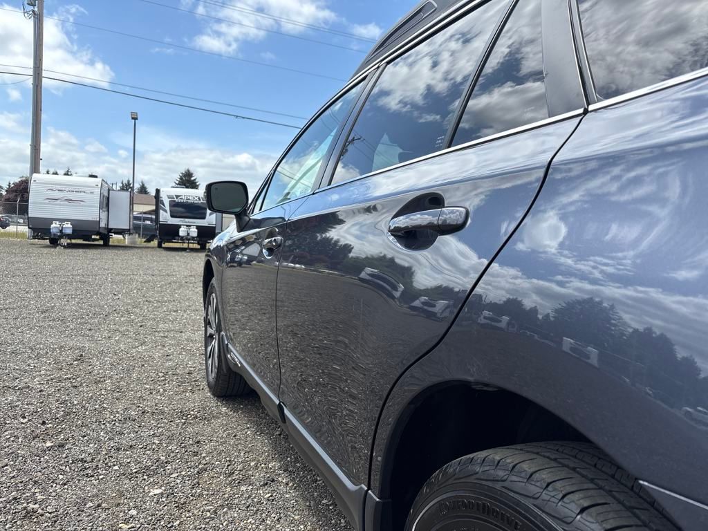 2017 Carbide Gray Metallic Subaru Outback 3.6R AWD SUV
