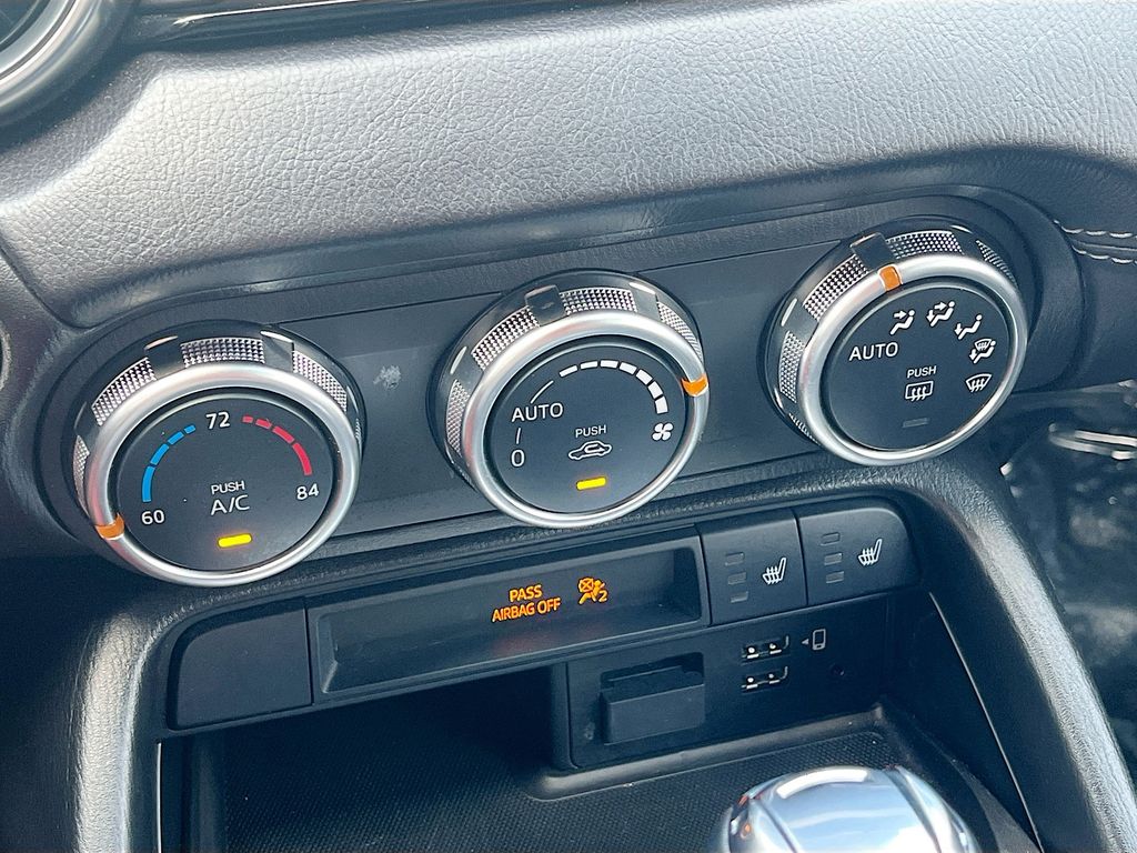Used 2022 Gray Mazda Grand Touring image 16