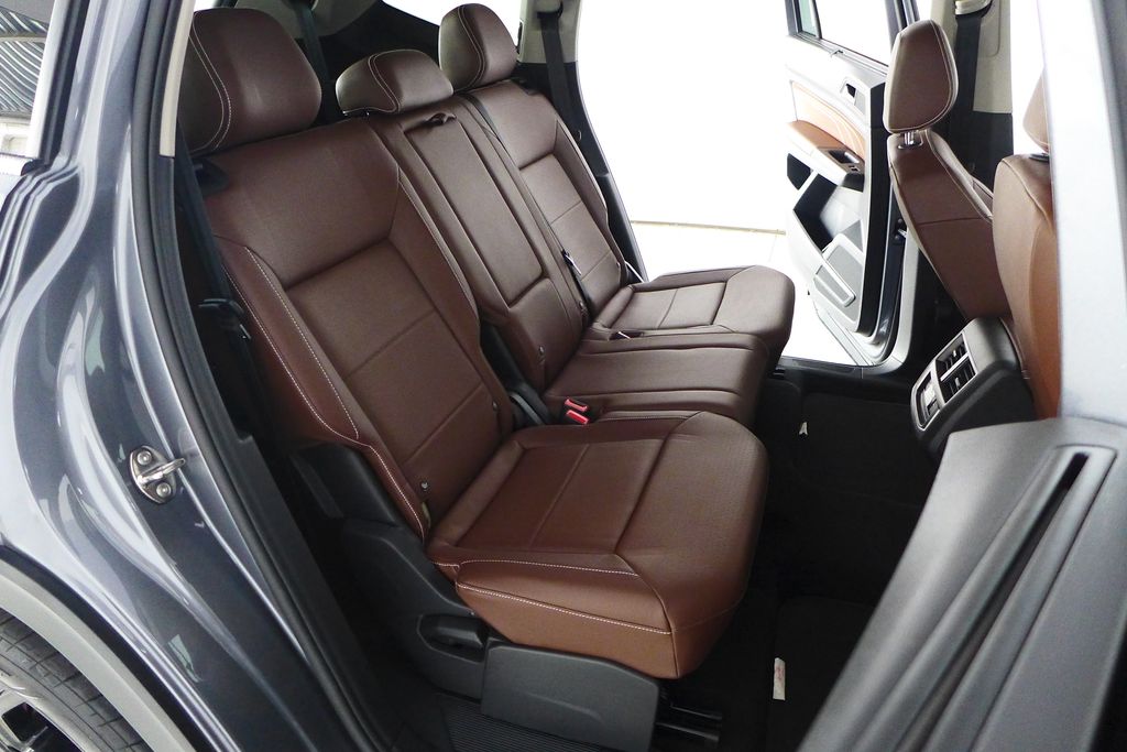 2023 Volkswagen Atlas SE 19
