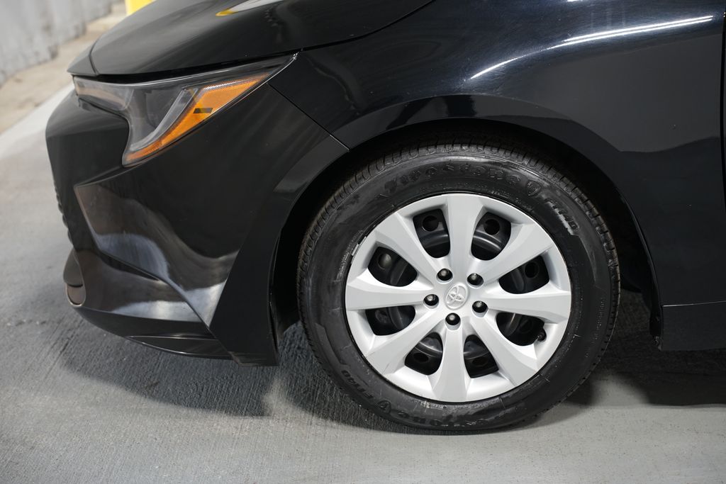 Thumbnail: 2023 Toyota Corolla - 5