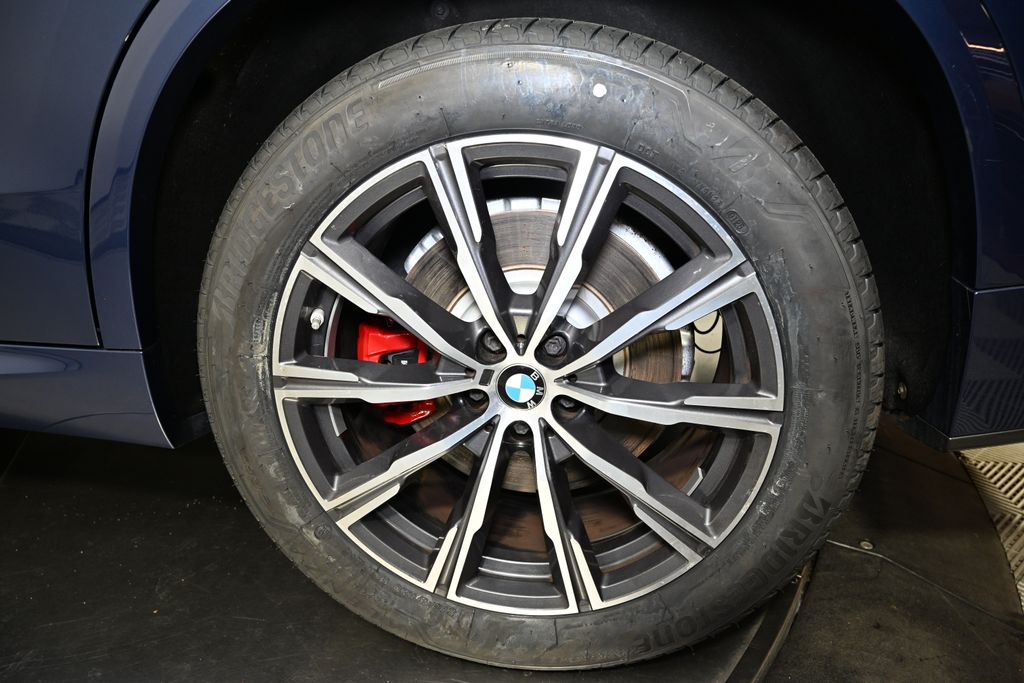 Thumbnail: 2021 BMW X5 - 12