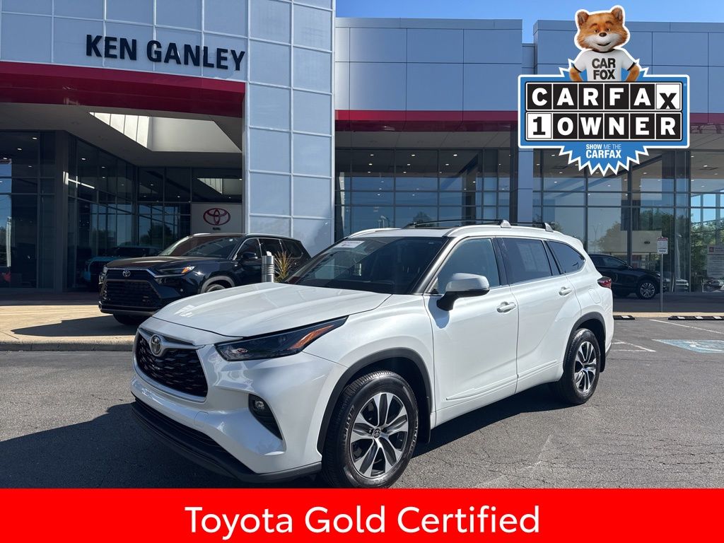 White (Wind Chill Pearl) 2022 Toyota Highlander XLE AWD SUV / Crossover All-Wheel Drive 8-Speed Automatic