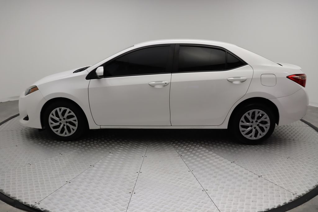 2018 Toyota Corolla LE 12