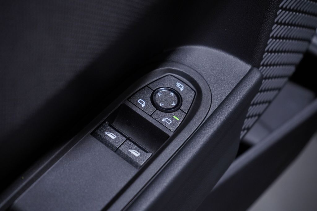 Thumbnail: 2025 MINI Cooper - 13