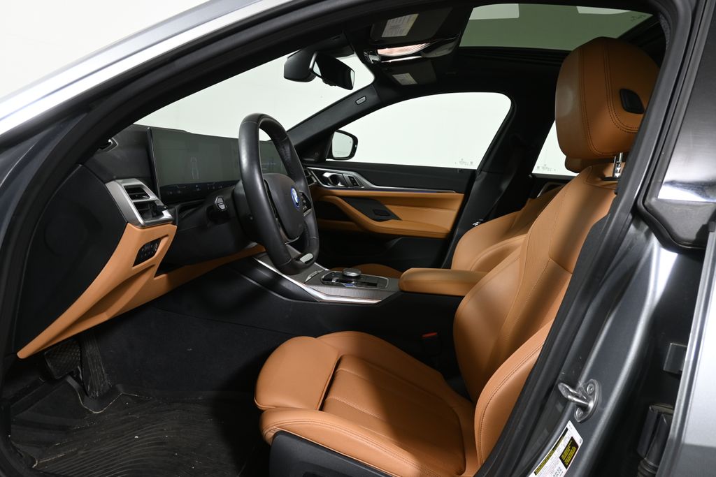 Thumbnail: 2025 BMW i4 - 3