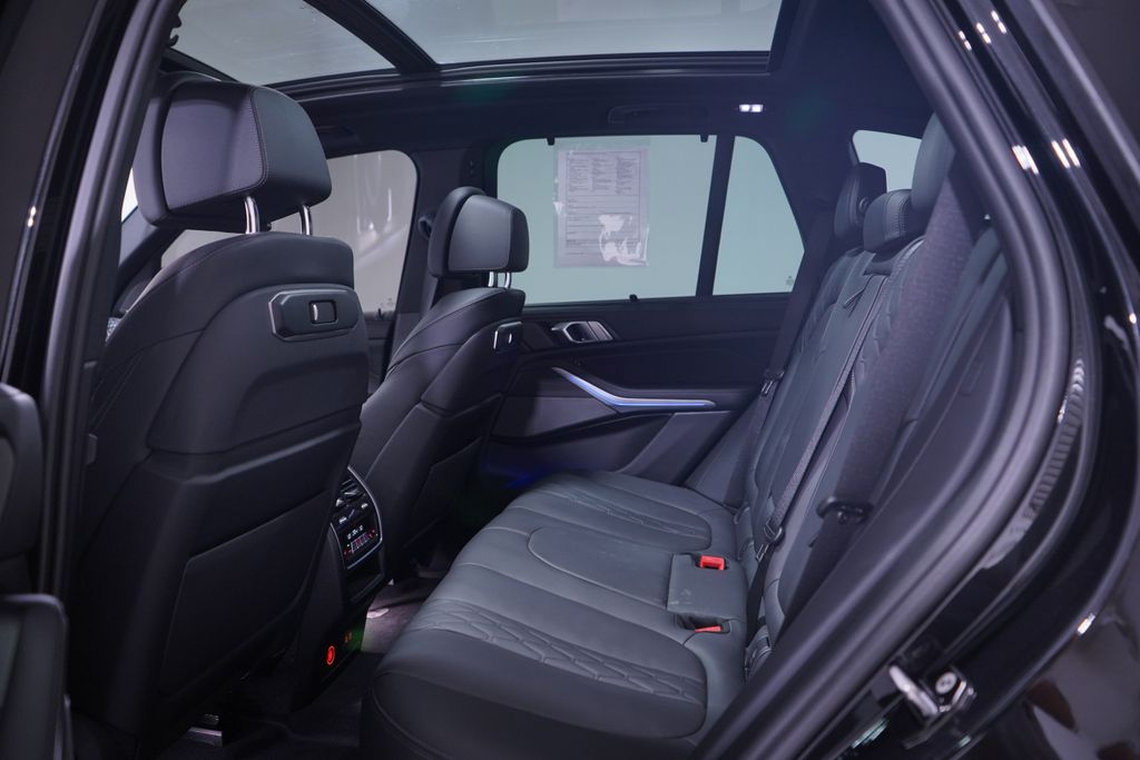 Thumbnail: 2024 BMW X5 - 9