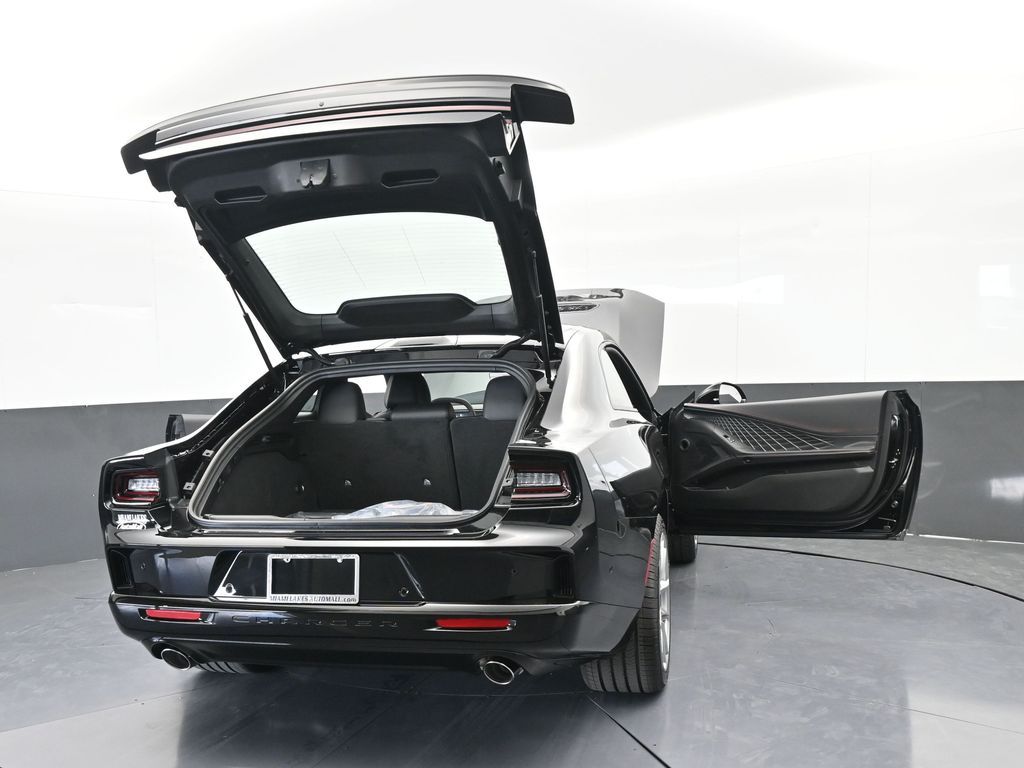 New 2026 Diamond Black Crystal Pearlcoat Dodge R/T Scat Pack image 67