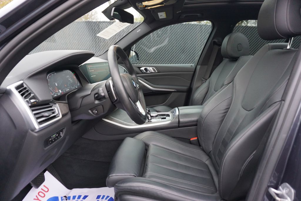 Thumbnail: 2022 BMW X5 - 9