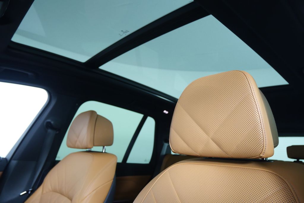 2025 BMW X5 xDrive40i 11