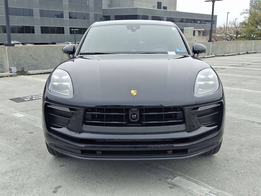 Thumbnail: 2026 Porsche Macan - 6