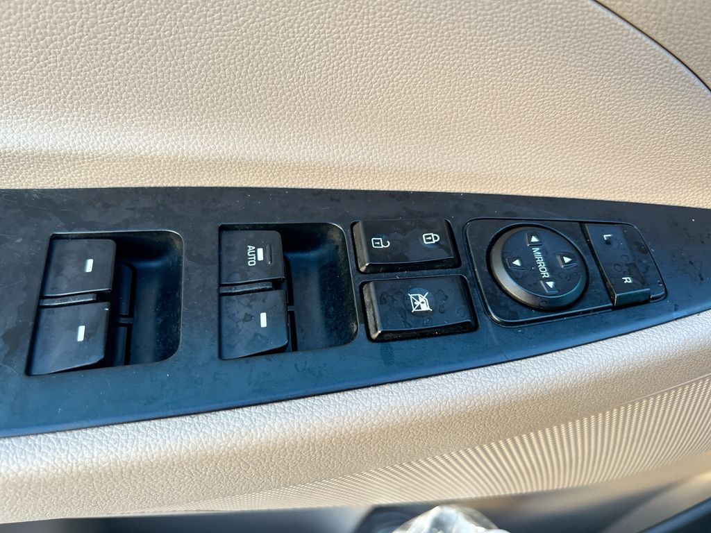 Thumbnail: 2018 Hyundai Tucson - 13
