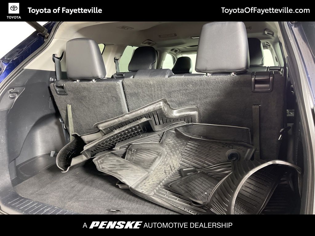 Thumbnail: 2021 Toyota Highlander - 12