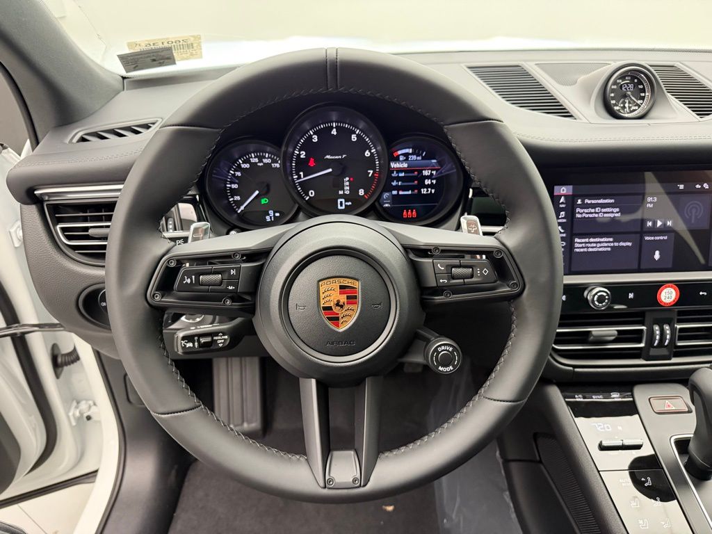 Thumbnail: 2026 Porsche Macan - 12