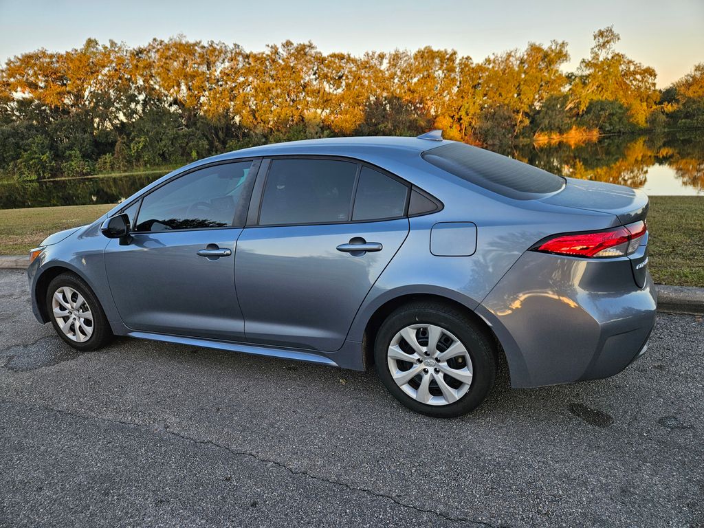 2021 Toyota Corolla LE 3