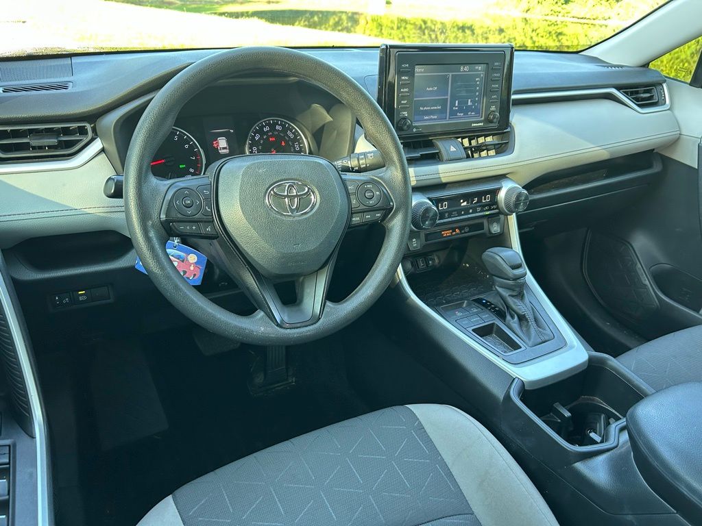 Thumbnail: 2022 Toyota RAV4 - 12