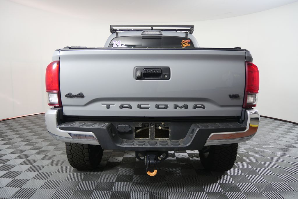 Thumbnail: 2021 Toyota Tacoma - 5