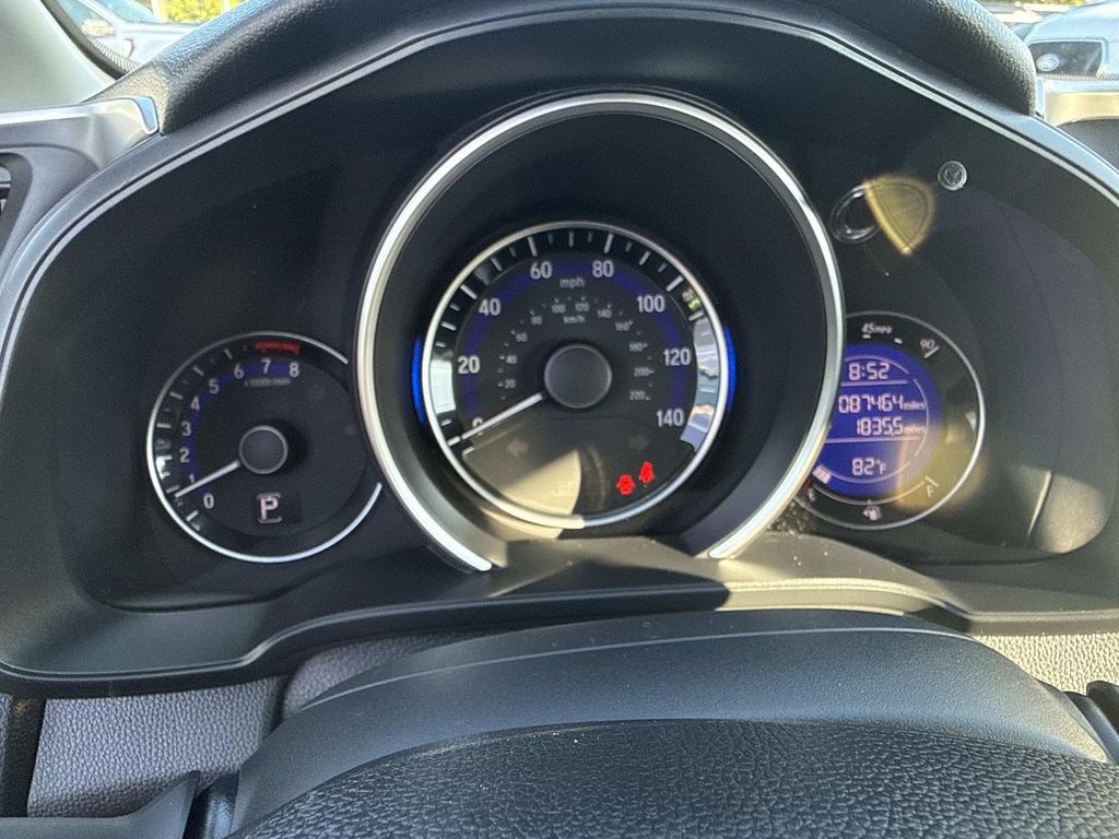 Used 2018  Honda Sport image 18