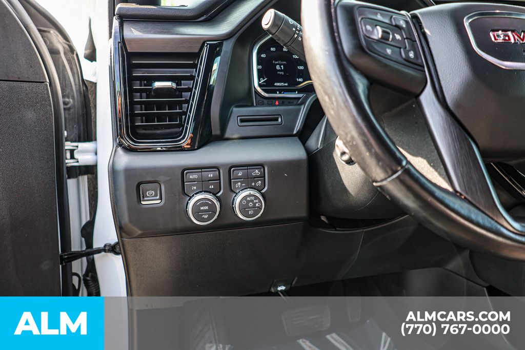 Used 2022 White GMC AT4 image 23