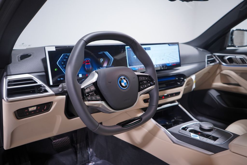 Thumbnail: 2025 BMW i4 - 6
