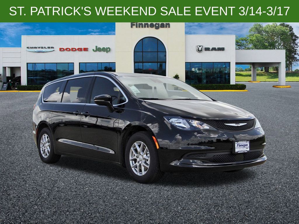 2025 Chrysler Voyager LX FWD