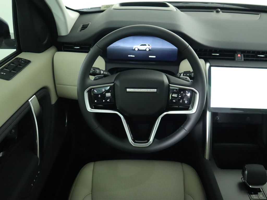 Thumbnail: 2024 Land Rover Discovery Sport - 10