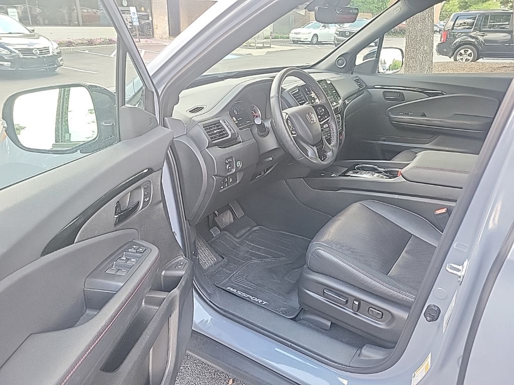 Certified Used 2024 Gray Honda Black Edition image 19