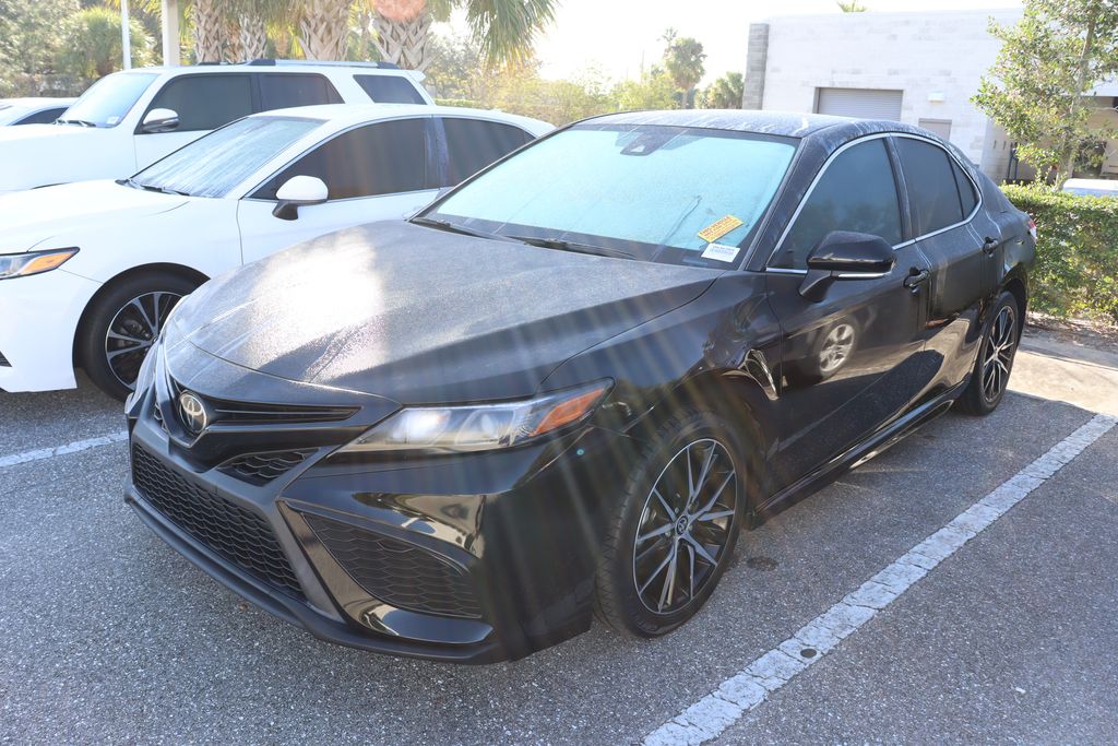 2022 Toyota Camry SE -
                West Palm Beach, FL