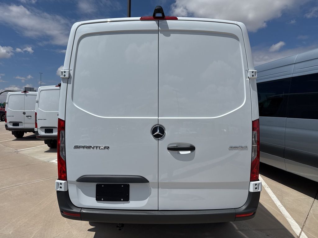 Thumbnail: 2025 Mercedes-Benz Sprinter - 5