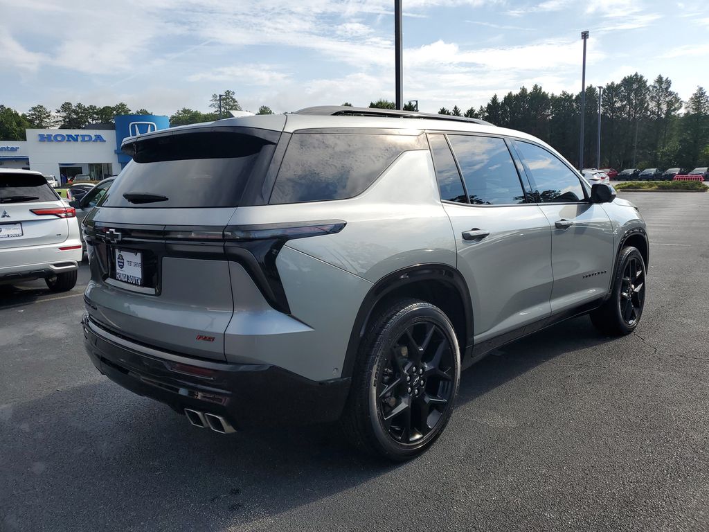 Used 2024 Chevrolet Traverse SUV